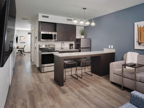 stayAPT Suites Lafayette South