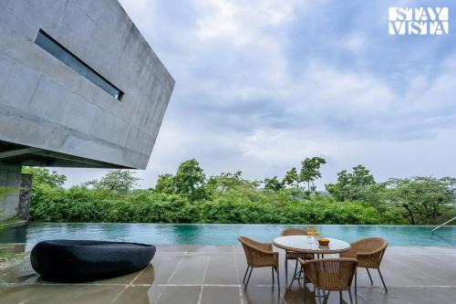 StayVista at Villa Ekanta with BBQ