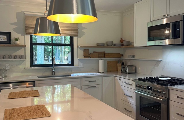 Steps away from Savage Neck Dunes nature preserve! Cozy home come and enjoy!