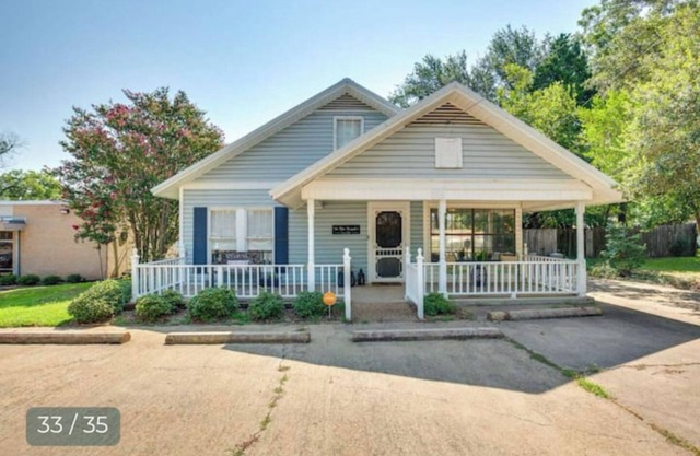 Steps to Downtown Canton & First Monday - Pet & Family Friendly Pack n Play