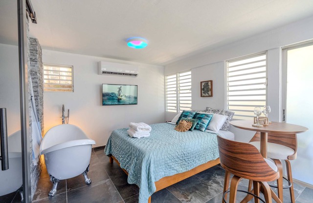 Steps to the Beach! Montones Beach