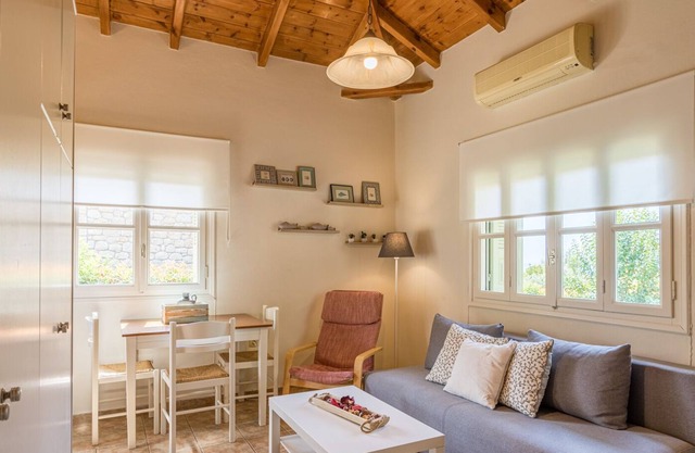 STONE HOUSE 1 - Villas Lithos, Stoupa