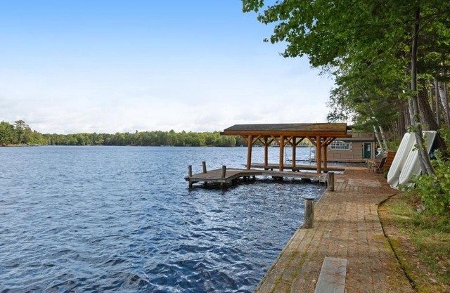 Stone Lake View - Main House