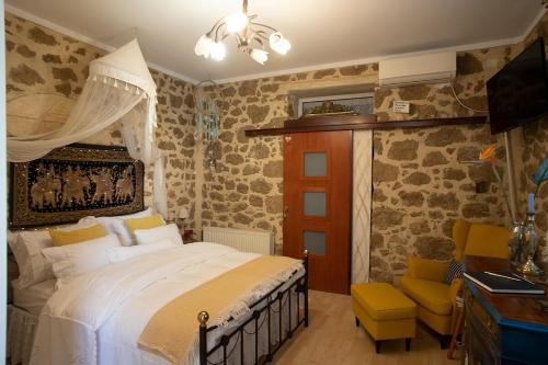 Stone suite in the center of Corinth