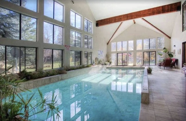 STONEHILL LODGE, SWIM, HIKE, SKI, LUXURY