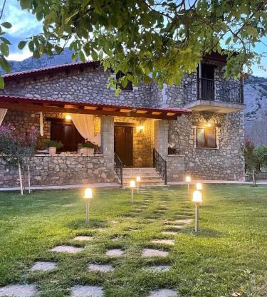 StoneNest Kalavryta -Luxury Stone Villa