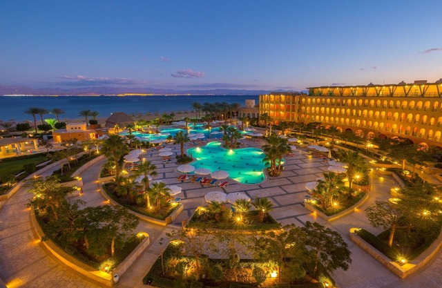 Strand Beach Resort
