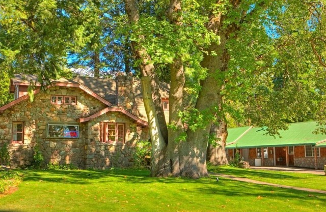 Strawberry Valley Inn