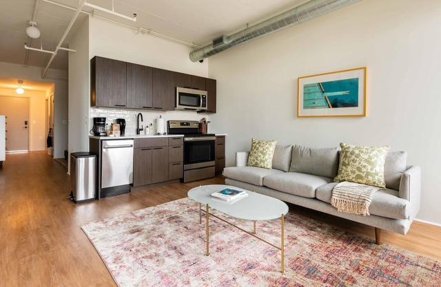 Striking Studio in Alexandria Near Old Town w/ Gym