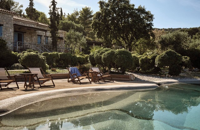 Strofilia Stone Residences