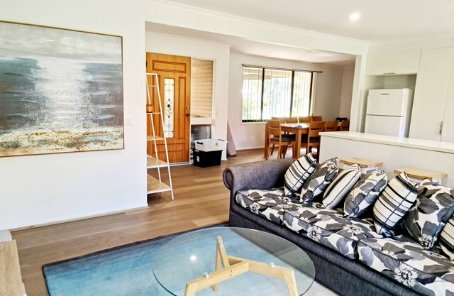 Stroll to beach and Mangrove walk Fisherman's paradise