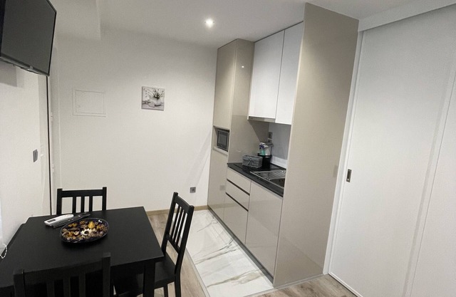 STUDIO 11 - Quiet ground floor, sleeps 1 to 2