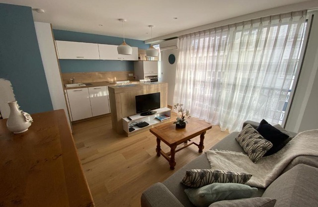 Studio 30 M2 Hyper centre, Neuf, Parking Gratuit, 3 Étoiles