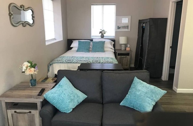 Studio apartment located in the North Valley