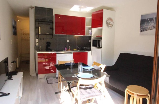 Studio Cabine RDC pour 2/3 Pers avec Jardin, Parking, LL, LV, Wifi - Proche Thermes et Télécabine - FR-1-313-223