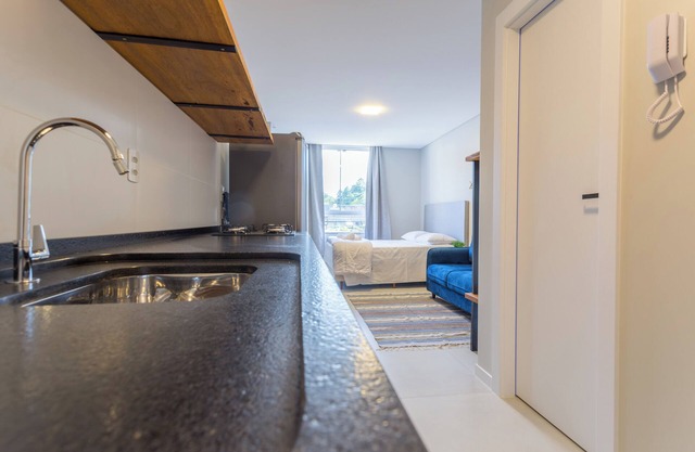 Studio Estaleiro 230m da Passarela na Barra DH0128