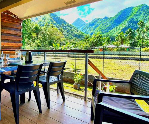 Studio Evasion - climatisé - vue mer et montagnes - canoes et paddle offerts ! Teahupo'o Lodge Tahiti