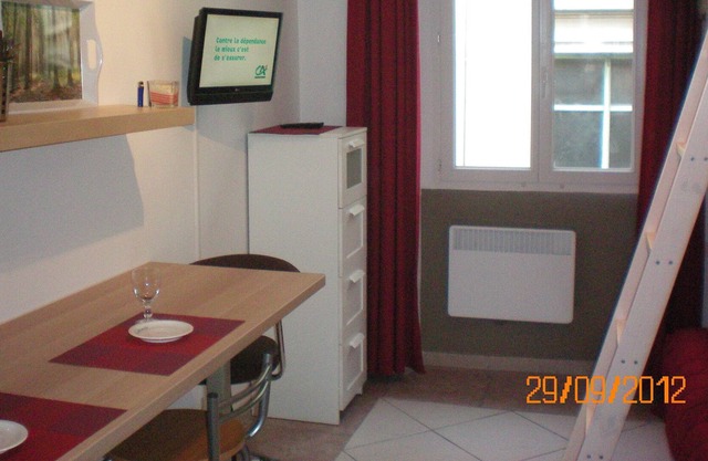 STUDIO IN THE HEART OF MARSEILLE