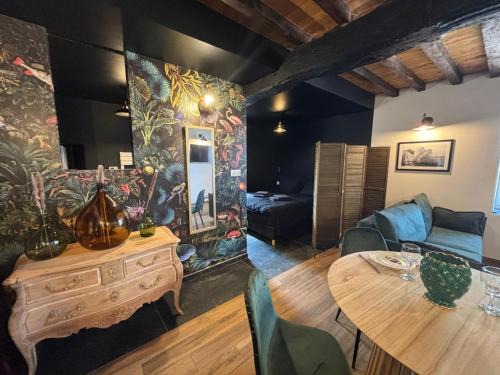 Studio intimiste avec jacuzzi près de Vichy - FR-1-489-520