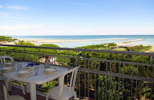 Studio with amazing views-Beahost