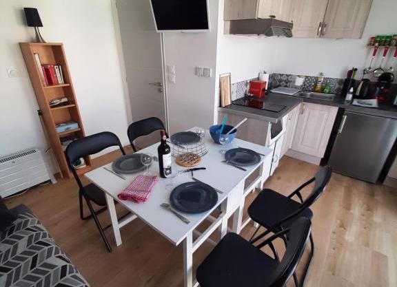 Studio neuf proche Océan