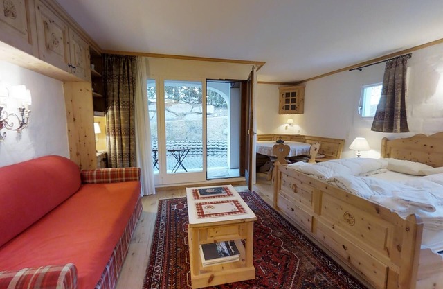 Studio on the ground floor, 40 m2.