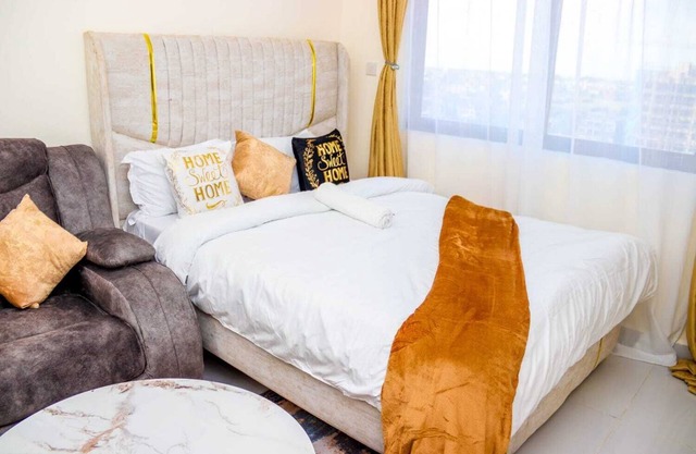 Studio Sleeps 2 With 24hr Check-in