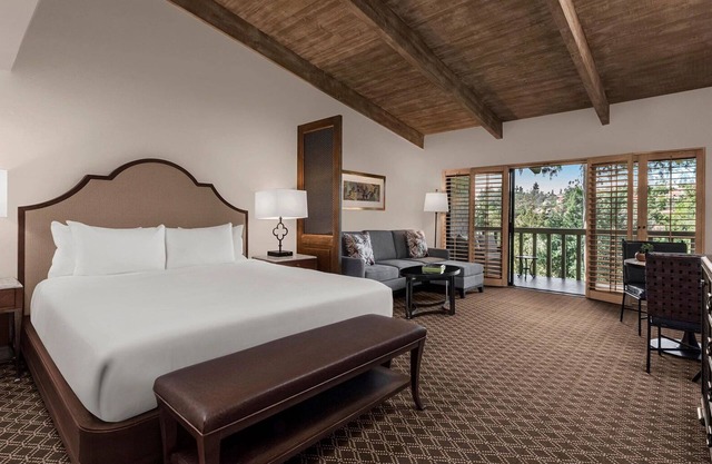 Studio Suite, Golf or Spa View at Rancho Bernardo Inn, Outdoor Pool, Parking