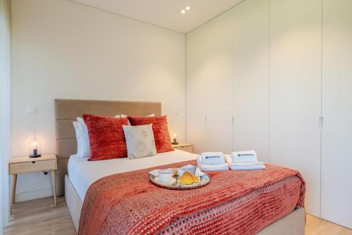Studio w/Balcony, Pool & Gym in Antas by HostWise