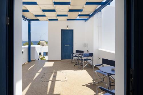 Studios Ninemia Serifos 5