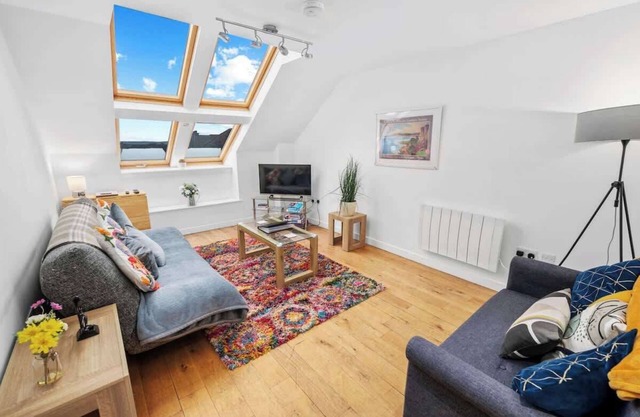 Stunning 2BR Loft Apt. in Oban w/Sea Views