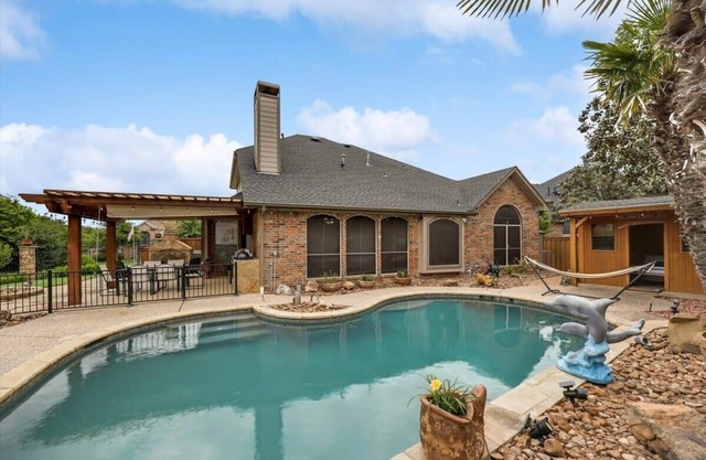 Stunning 6BR, Pool - Great for Big Groups