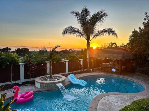 Stunning Bayview Oasis: Pool Spa Views Games