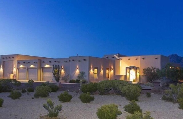 Stunning Custom Home!