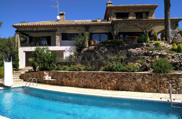 Stunning Hilltop Villa with Private Pool and Panoramic Sea Views