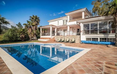 Stunning Home In Monda With Wifi