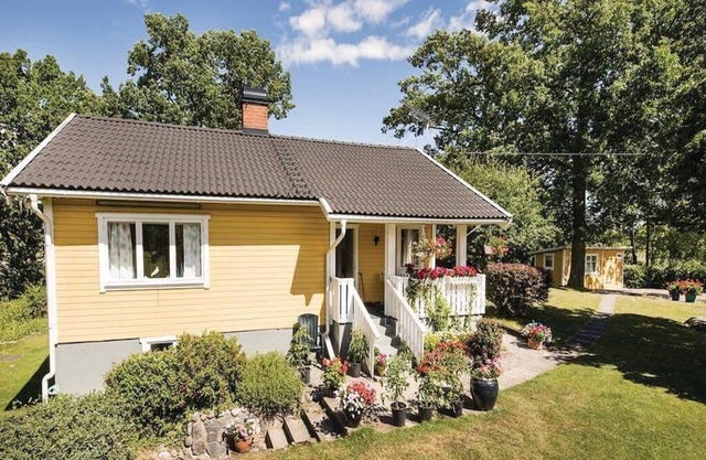 Stunning home in Strängnäs with 2 Bedrooms