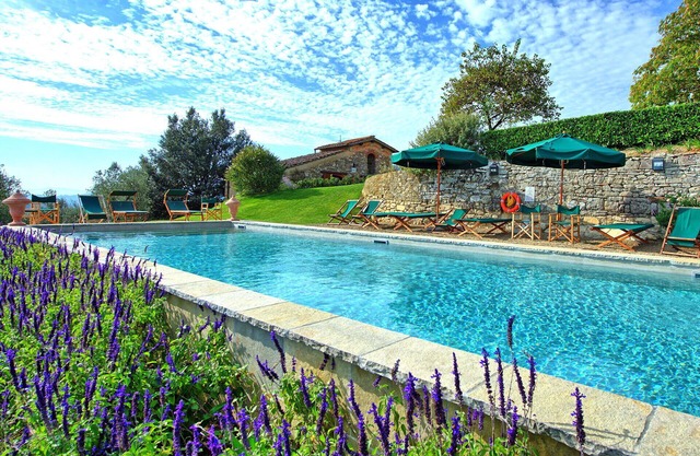 Stunning private villa with private pool, A/C, WIFI, TV and panoramic view, close to Florence