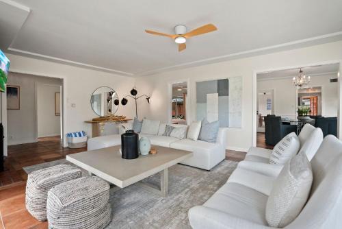 Stunning La Jolla Hideaway Close to Everything