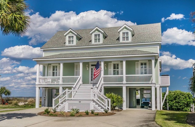 STUNNING NEW LISTING - Ocean and Beach Views - Sleeps 12