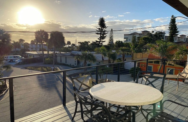 Stunning Newly Built Beach House - about 600ft walk to the beach.