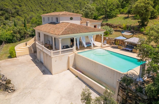 Stunning pool villa with stunning views