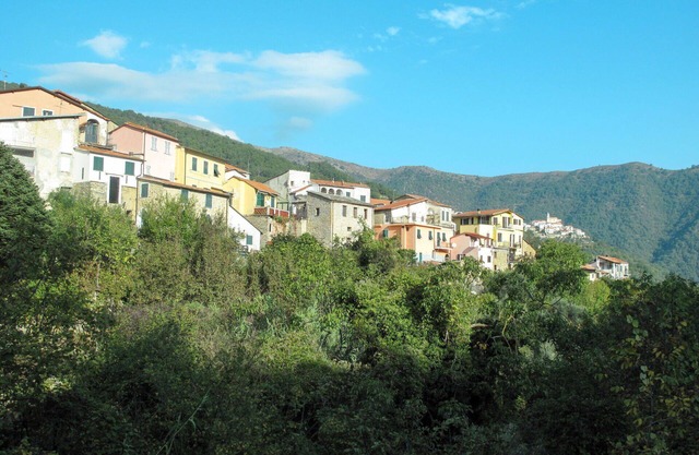 Stunning private villa for 4 guests with TV, patio, pets allowed and panoramic view