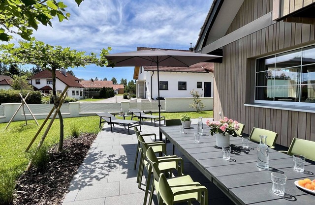 Stunning private villa for 8 guests with WIFI, TV, patio and pets allowed