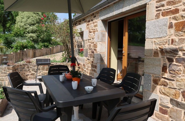 Stunning private villa for 6 guests with WIFI, TV, terrace and pets allowed