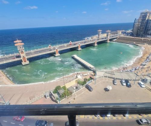 Stunning Sea View Apartment in Stanly Alexandria