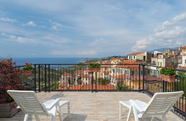 Stunning villa for 4 guests with A/C, WIFI, TV, terrace and pets allowed