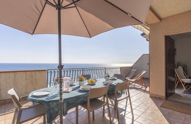 Stunning villa for 9 people with WIFI, terrace and pets allowed