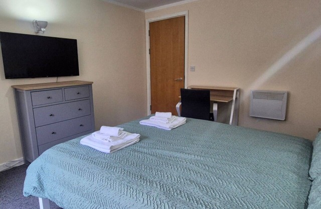 Stylish 1BR Flat Next to Hockley