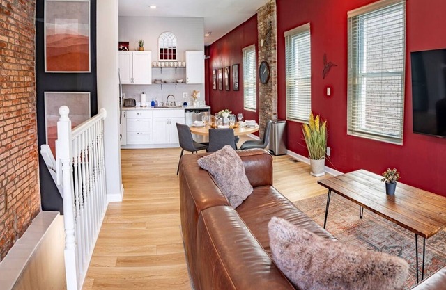 Stylish 2BR/2BA House in The Grove w/Free Parking